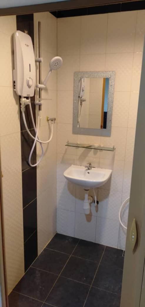 Huda Inn Pantai Cenang  Εξωτερικό φωτογραφία